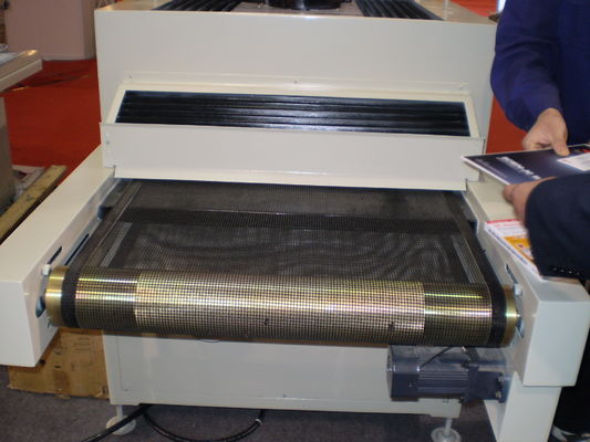 Czarny owy przenośnik siatkowy do kleju UV UV Ink UV Cure Machine